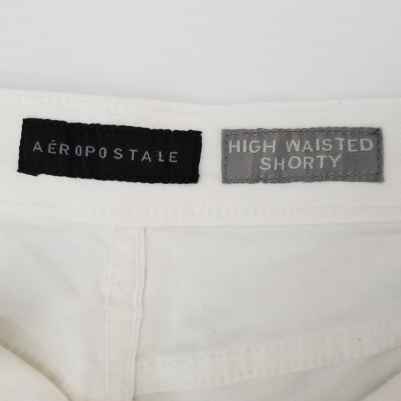 Aeropostale Women's White High Waisted Shorty Denim Distressed Shorts, size 8 - Picture 3 of 6